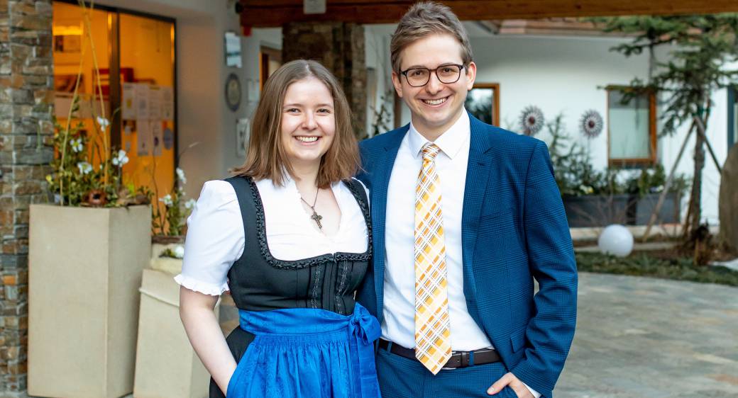 Vanessa & Fabian Lampert at the hotel entrance