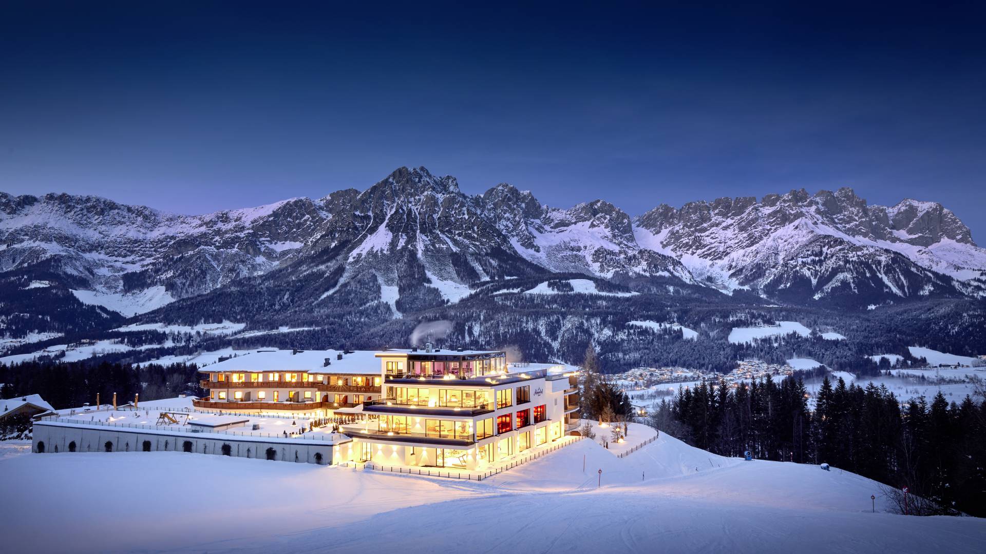 5-star superior Hotel Kaiserhof in Ellmau with panoramic views of the mountains