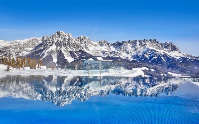 Infinity pool with a view of the Wilder Kaiser