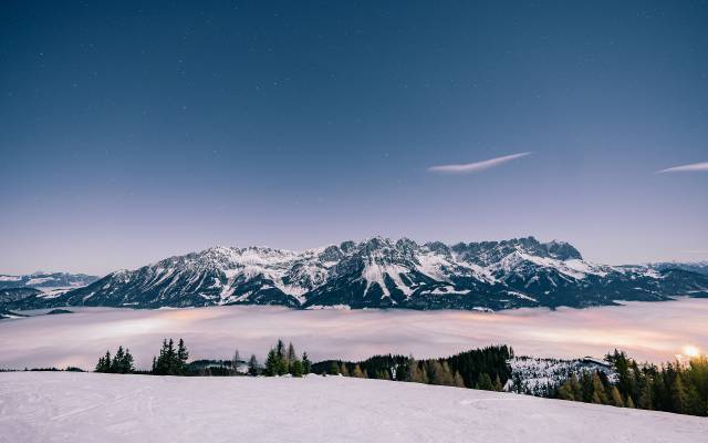 Pohoří Wilder Kaiser v zasněženém panoramatu