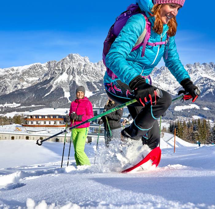  Snowshoe hiking directly from Hotel Kaiserhof